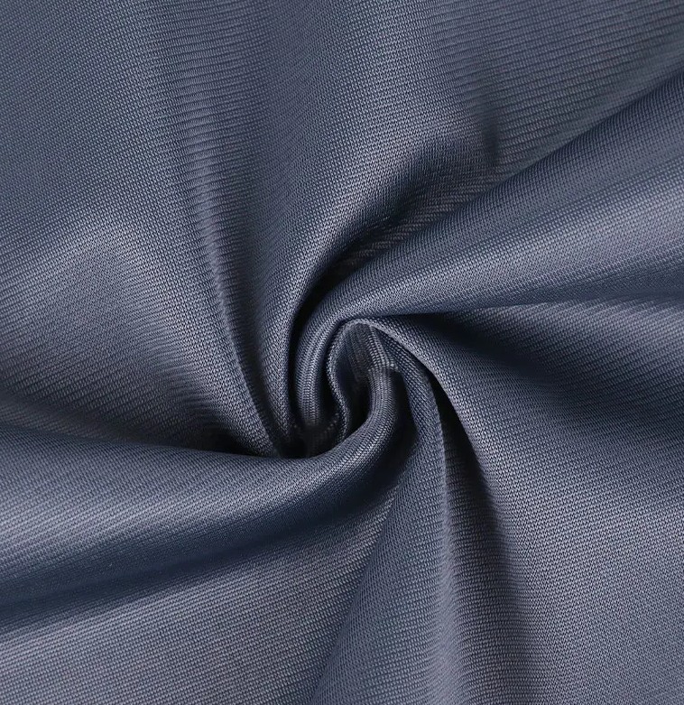 Định hình lại chuẩn mực thẩm mỹ thời trang, sức hút đa năng của vải tricot super poly
